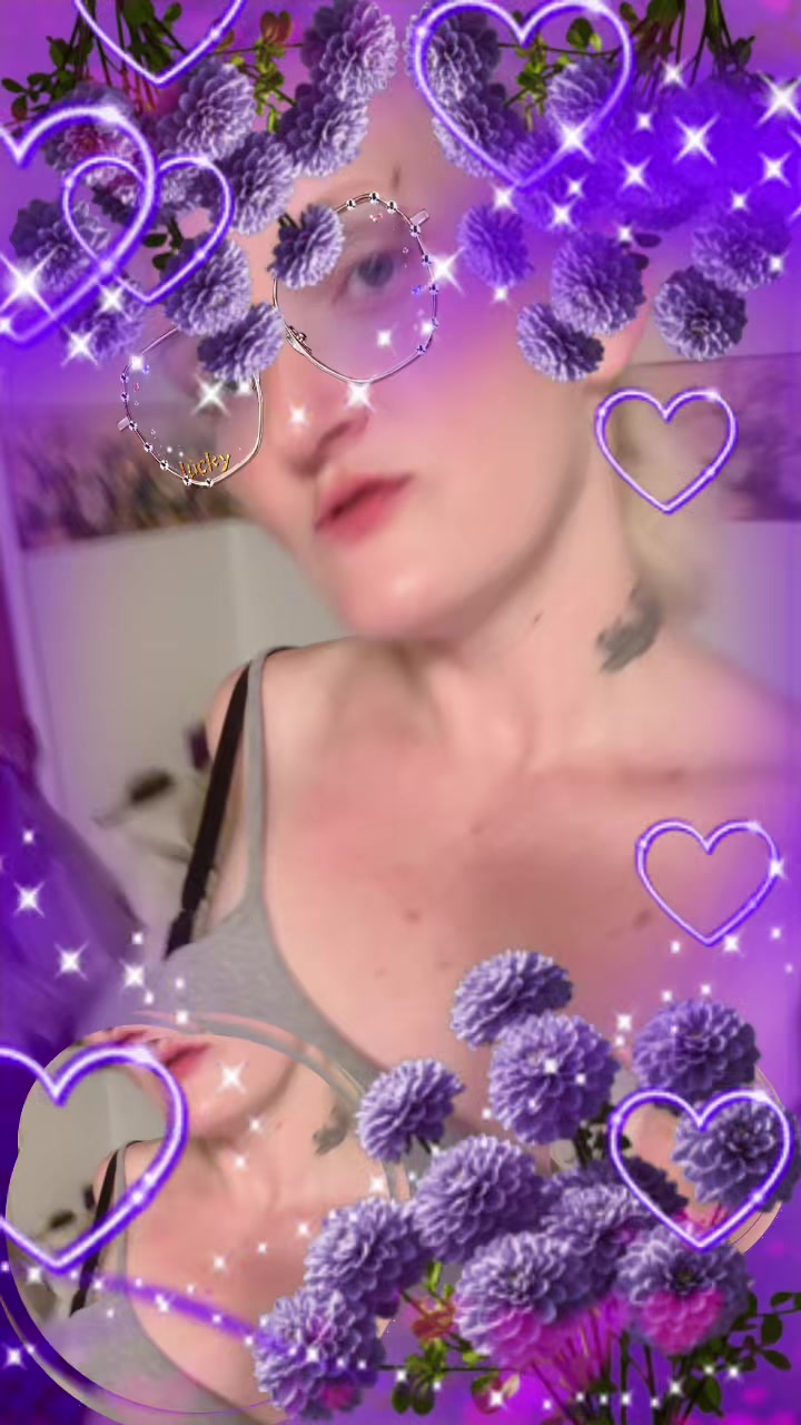 @datgirl_holly_nicholle