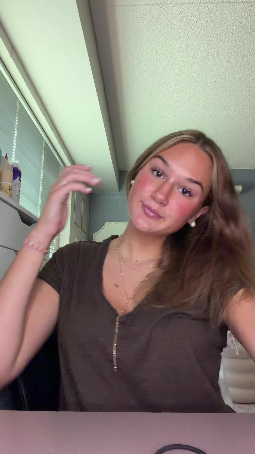 @Ella
