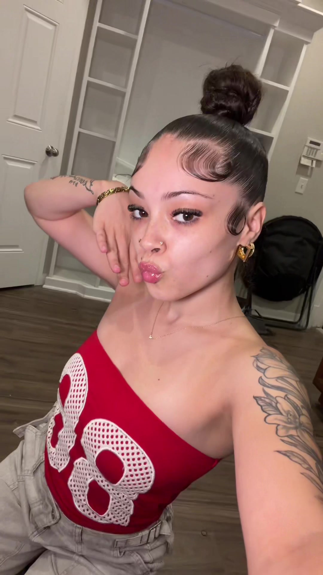 @Nisiana
