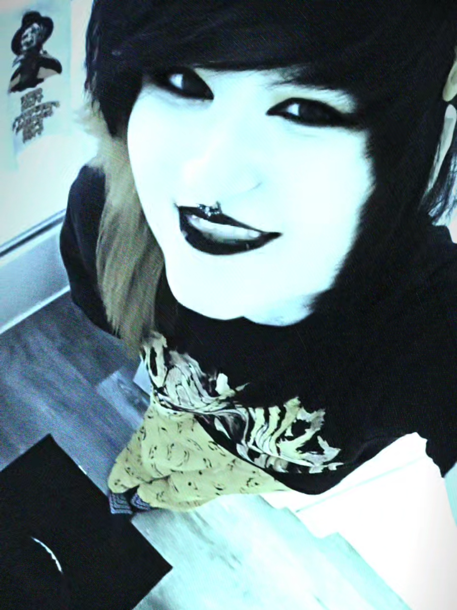 @🎃𝕷𝖎𝖛𝖎𝖓𝕯𝖊𝖆𝖉𝕲𝖎𝖗𝖑🎃