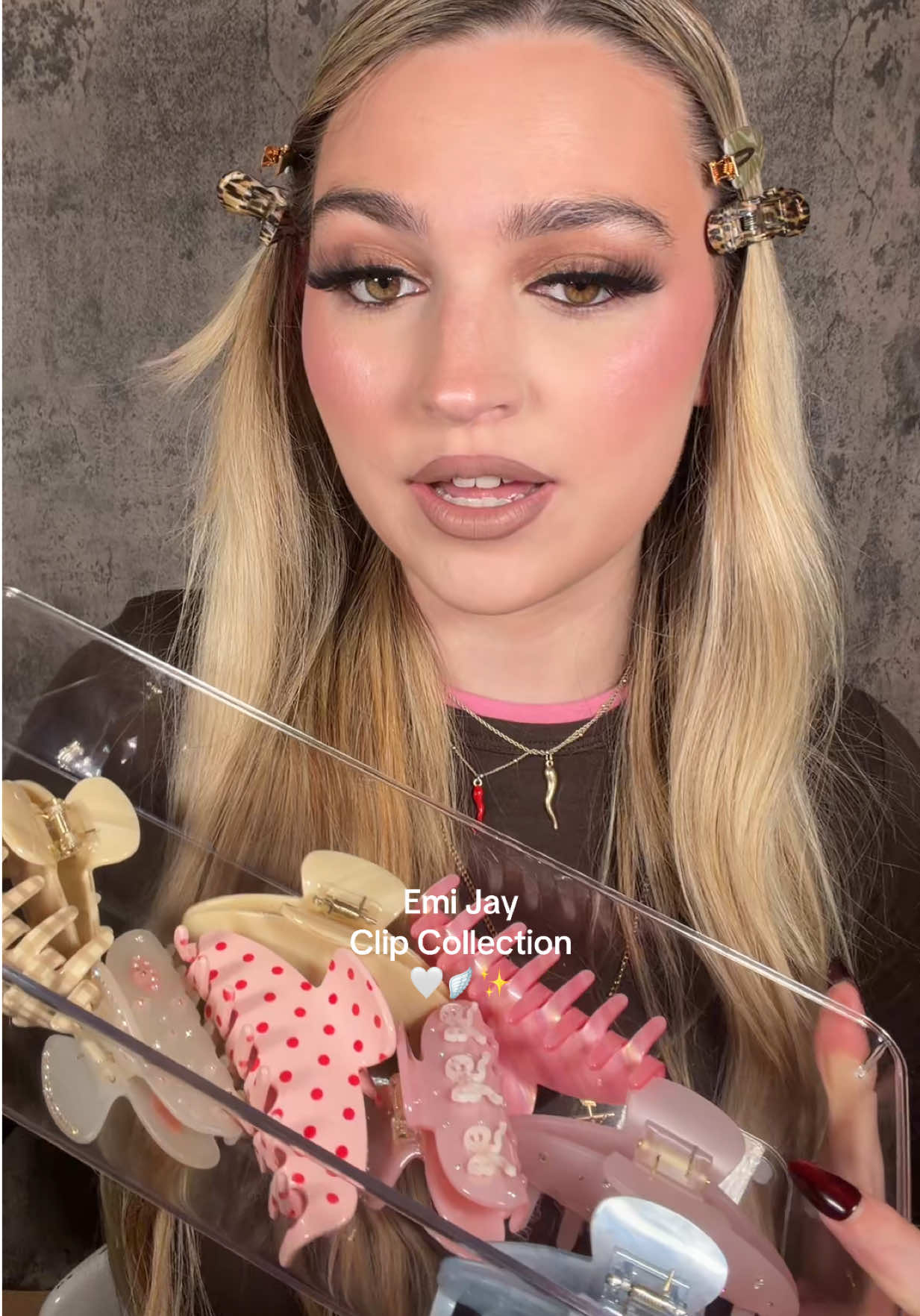 @Victoria Rose 🧸🤎