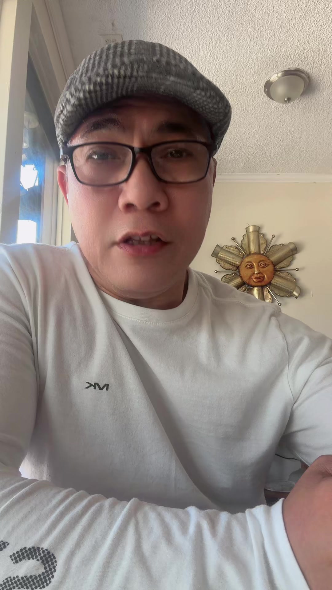 @Kneeroh