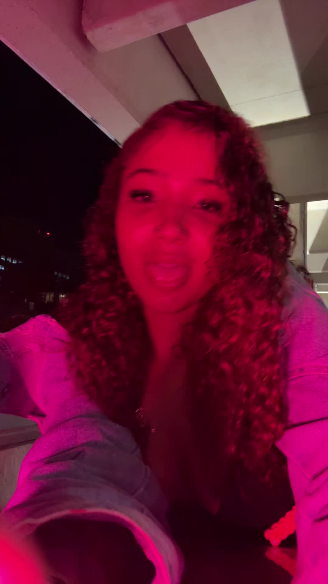 @Ava