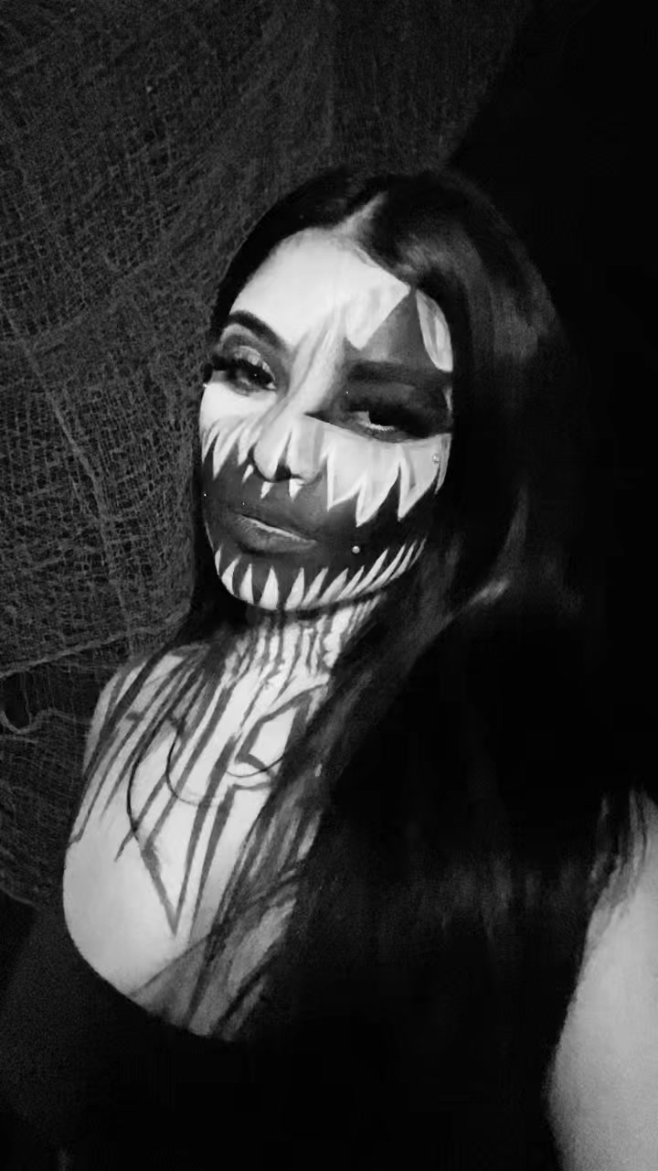 @FREAKSHOW KEEZH🦇