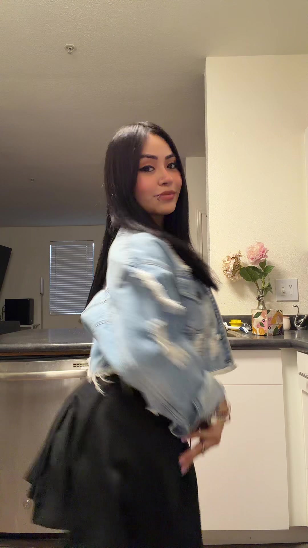 @MiaaaaaaLu