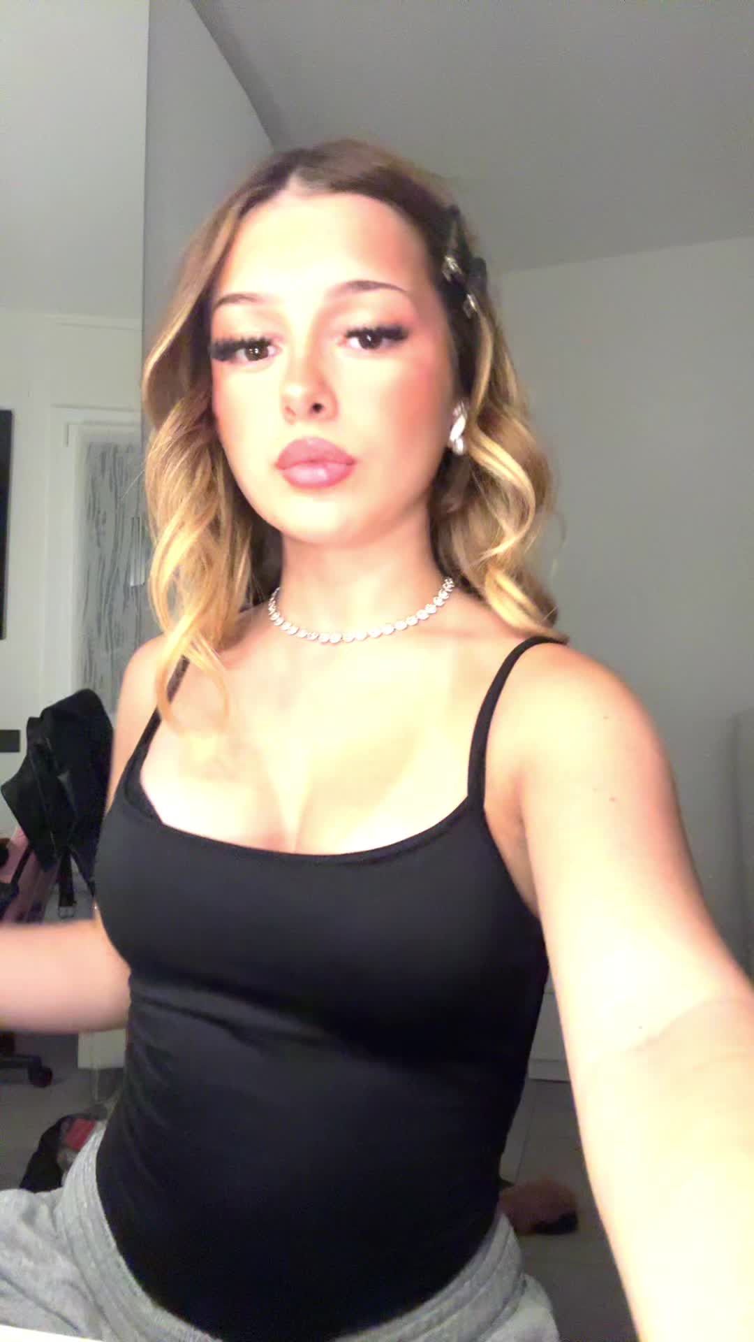 @𝟏𝟑👸🏼