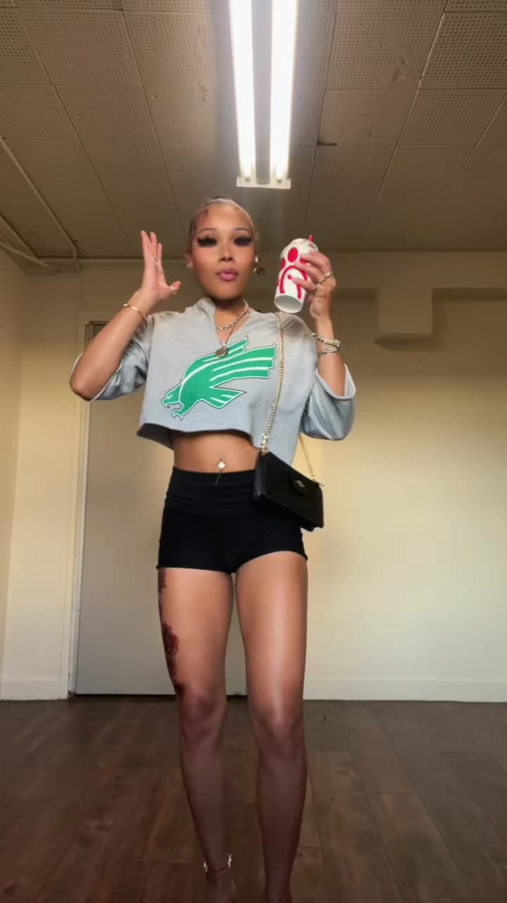 @shanell 🫦
