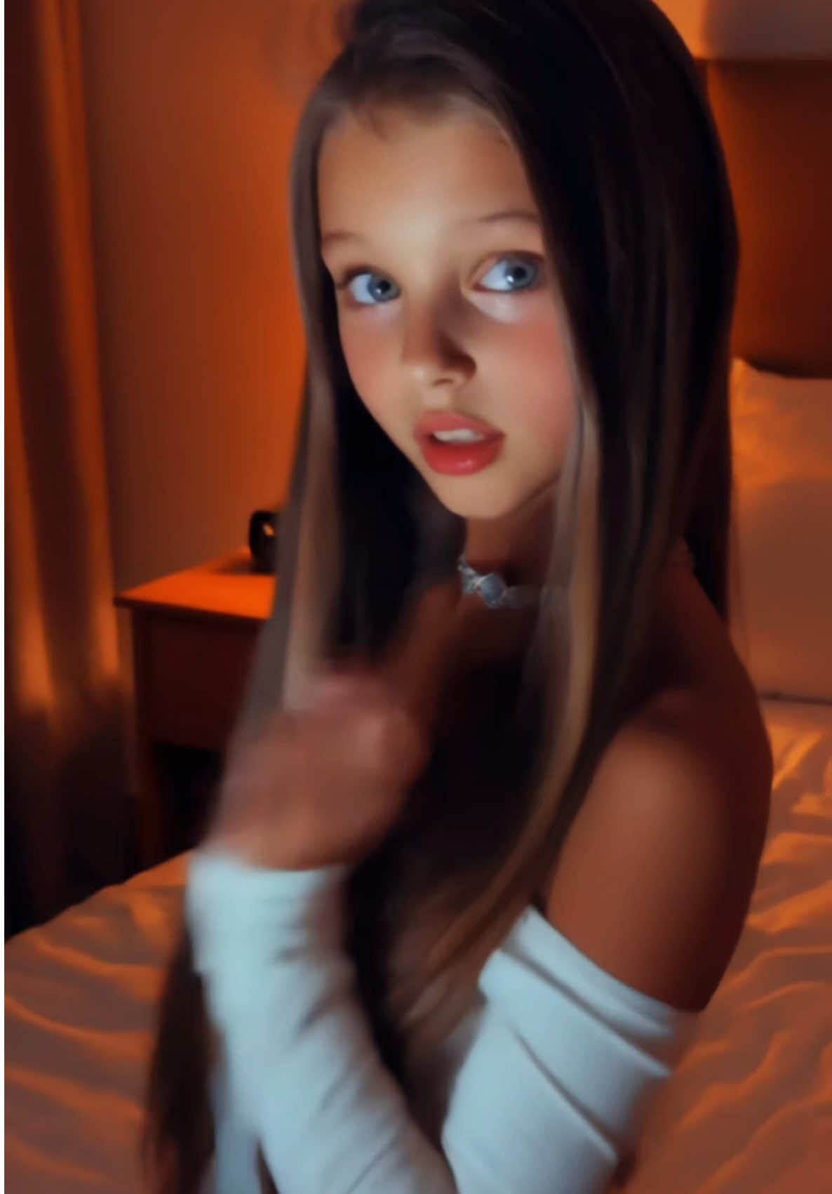 @Lunamodel
