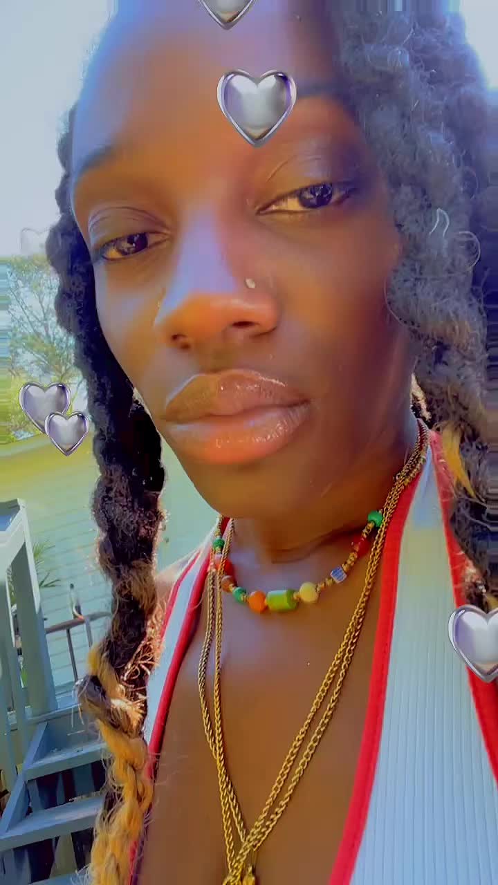 @Bonnnnieee 👑
