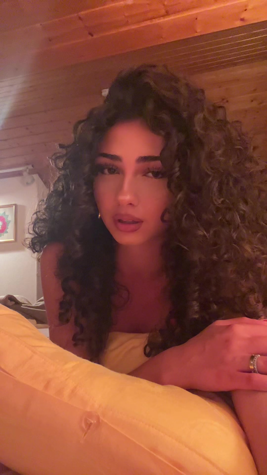 @Aischaa