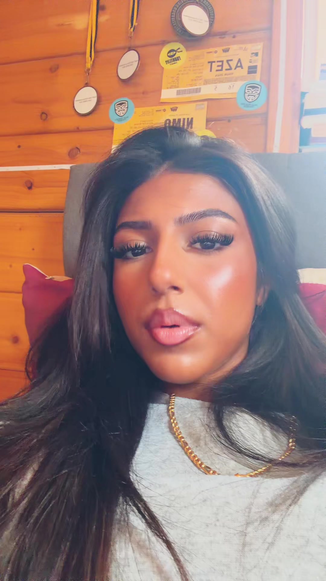 @LiveTina250k