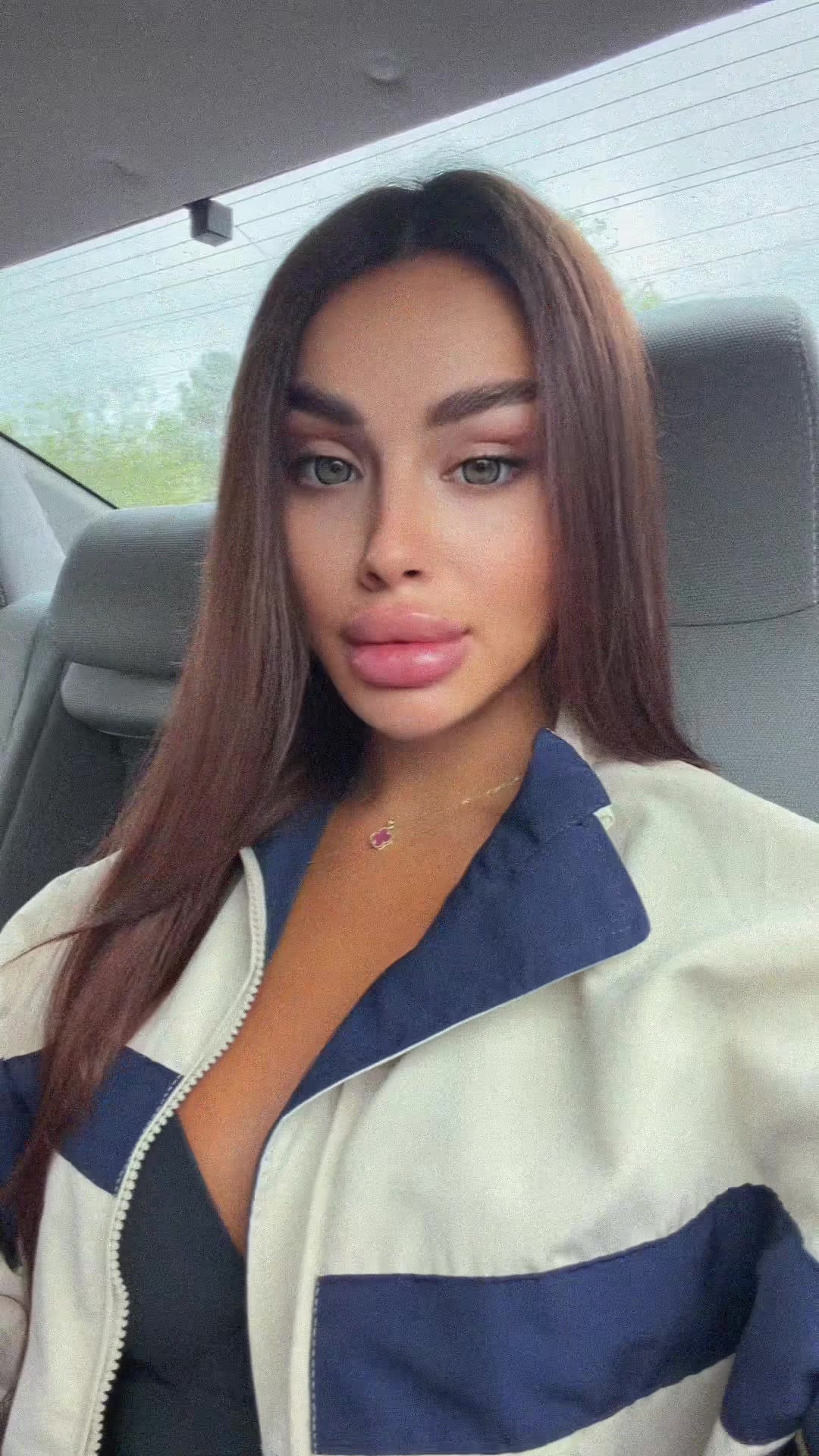 @adelinamarhuda