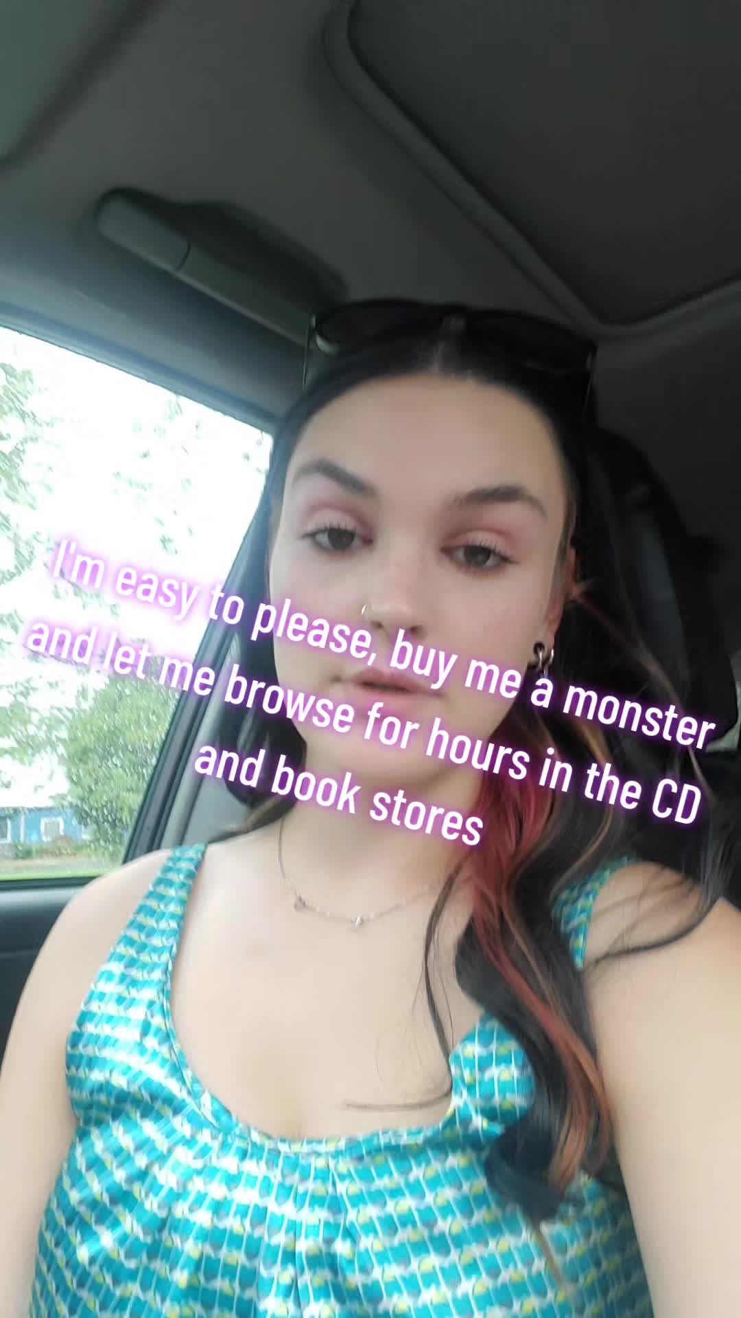 @Holly🦋🤟