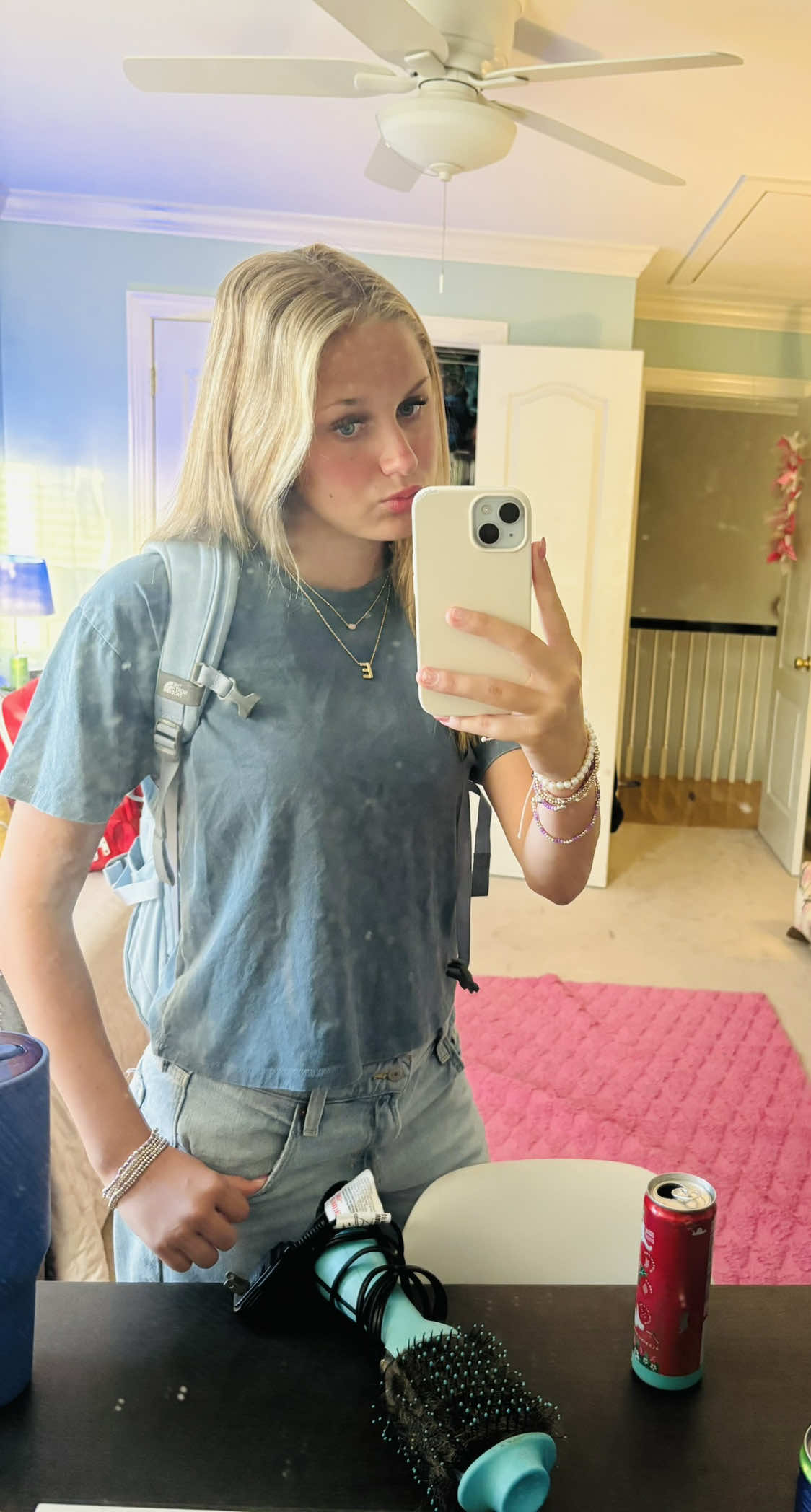 @🦄