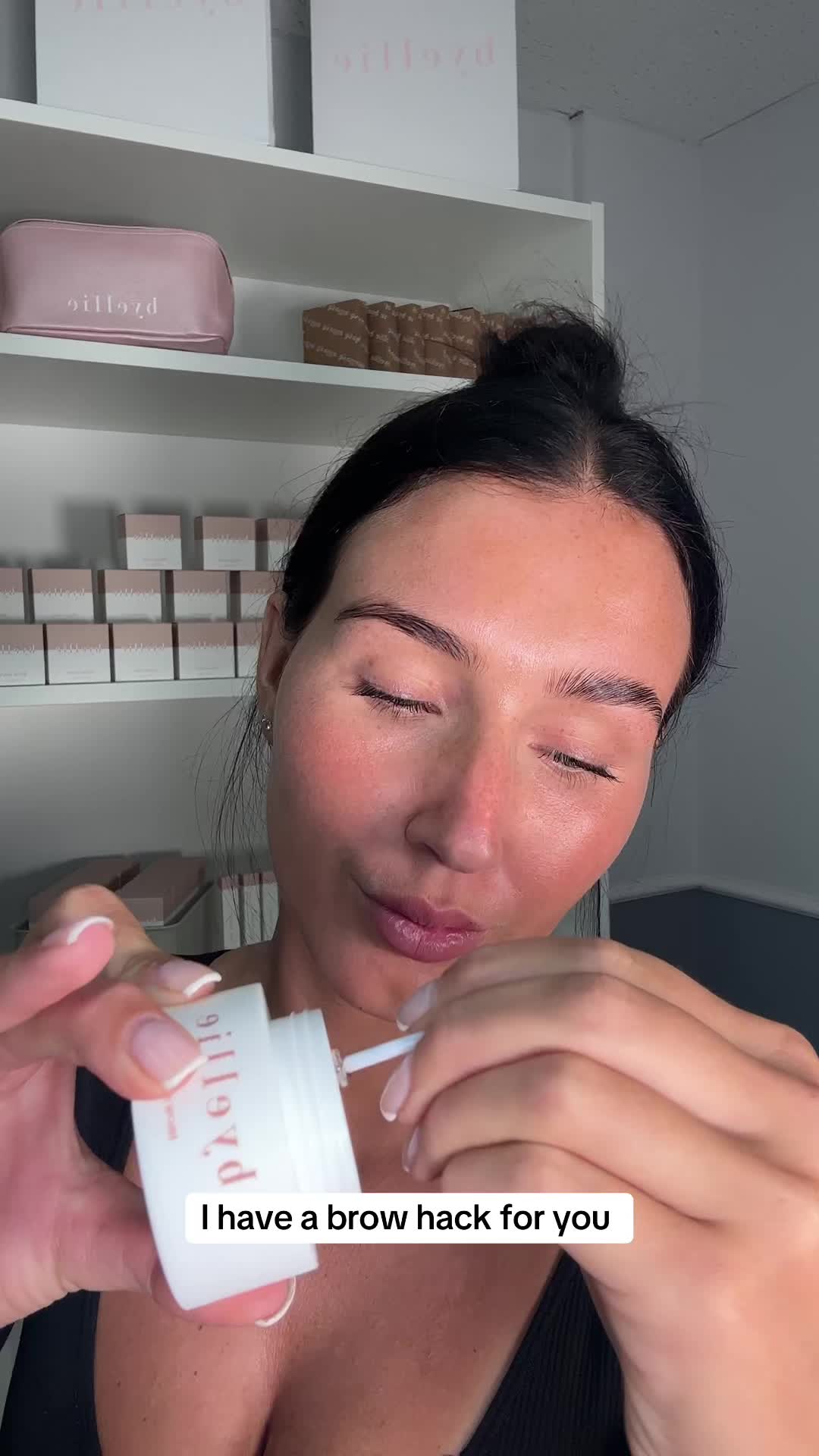 @byelliebeauty