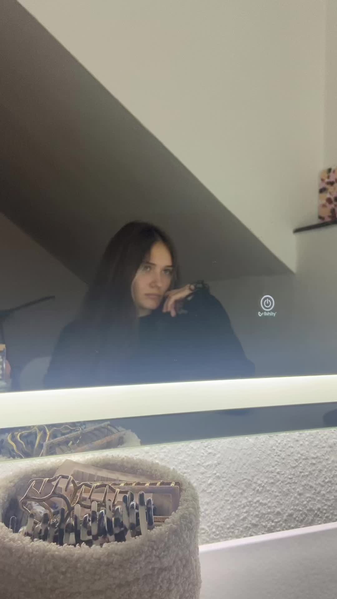 @randomstuffwithvera