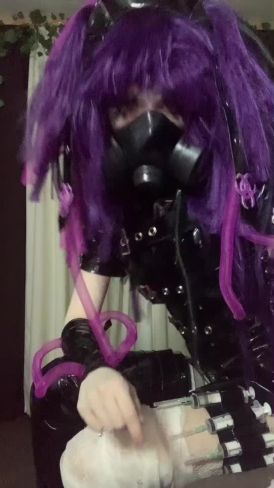 @☣