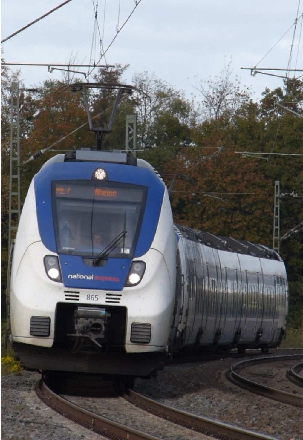@Trainspotterin_Alina🧃