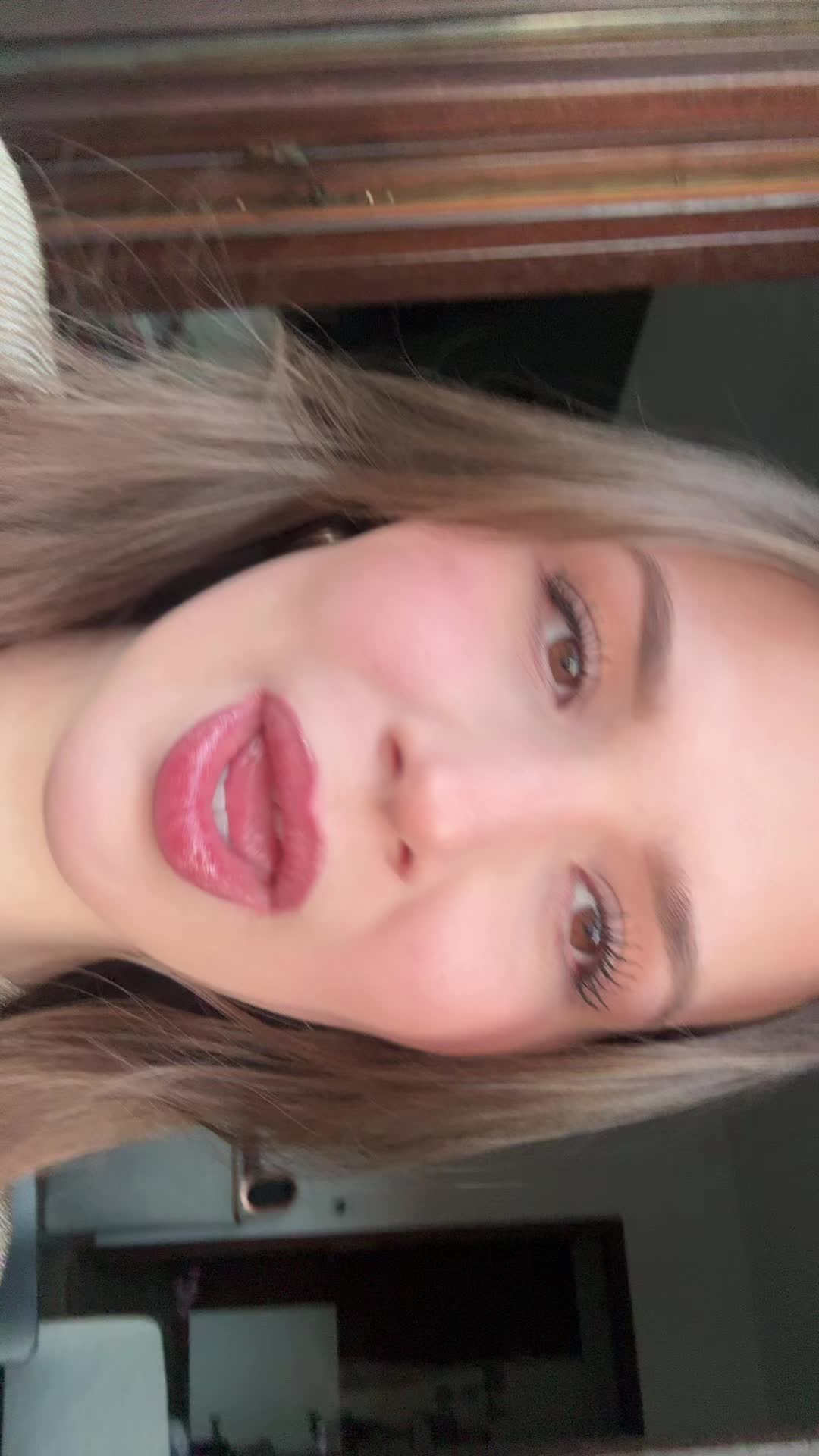 @Alma-Míra