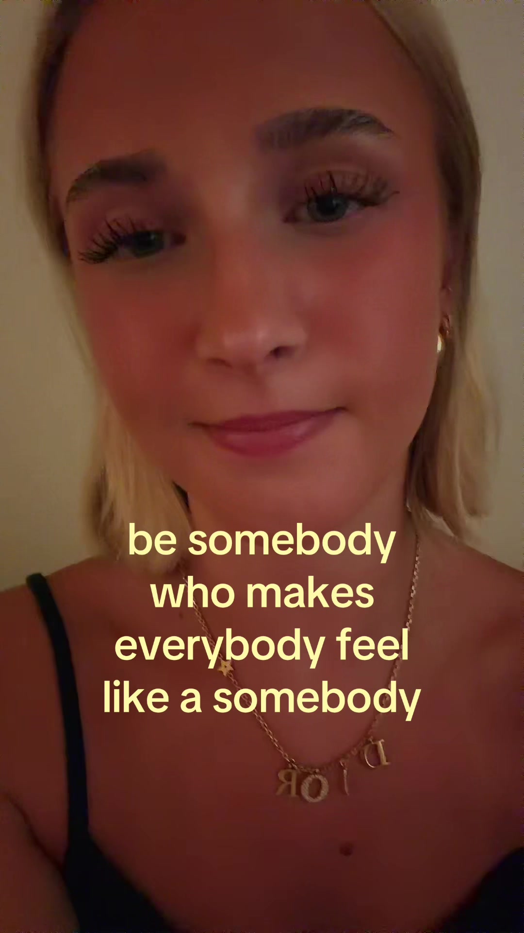 @theelliebarker
