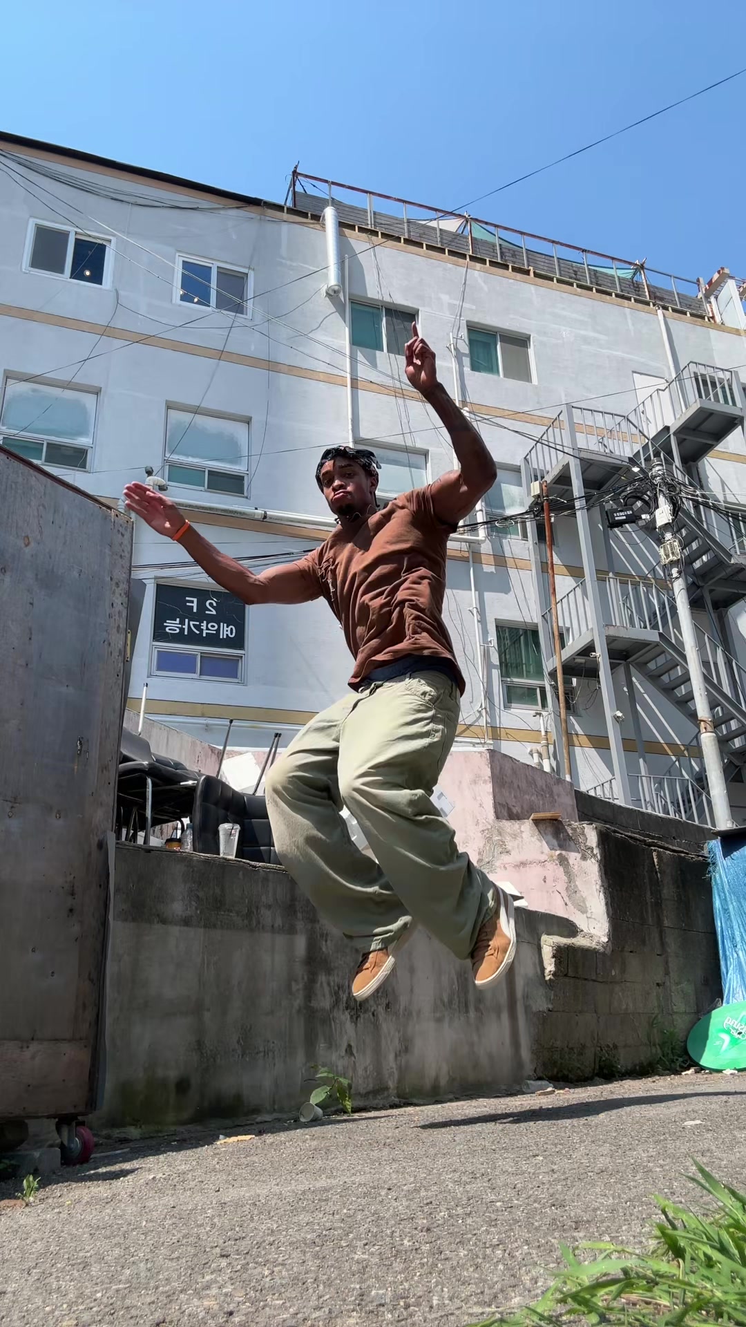 @Jean-Victor