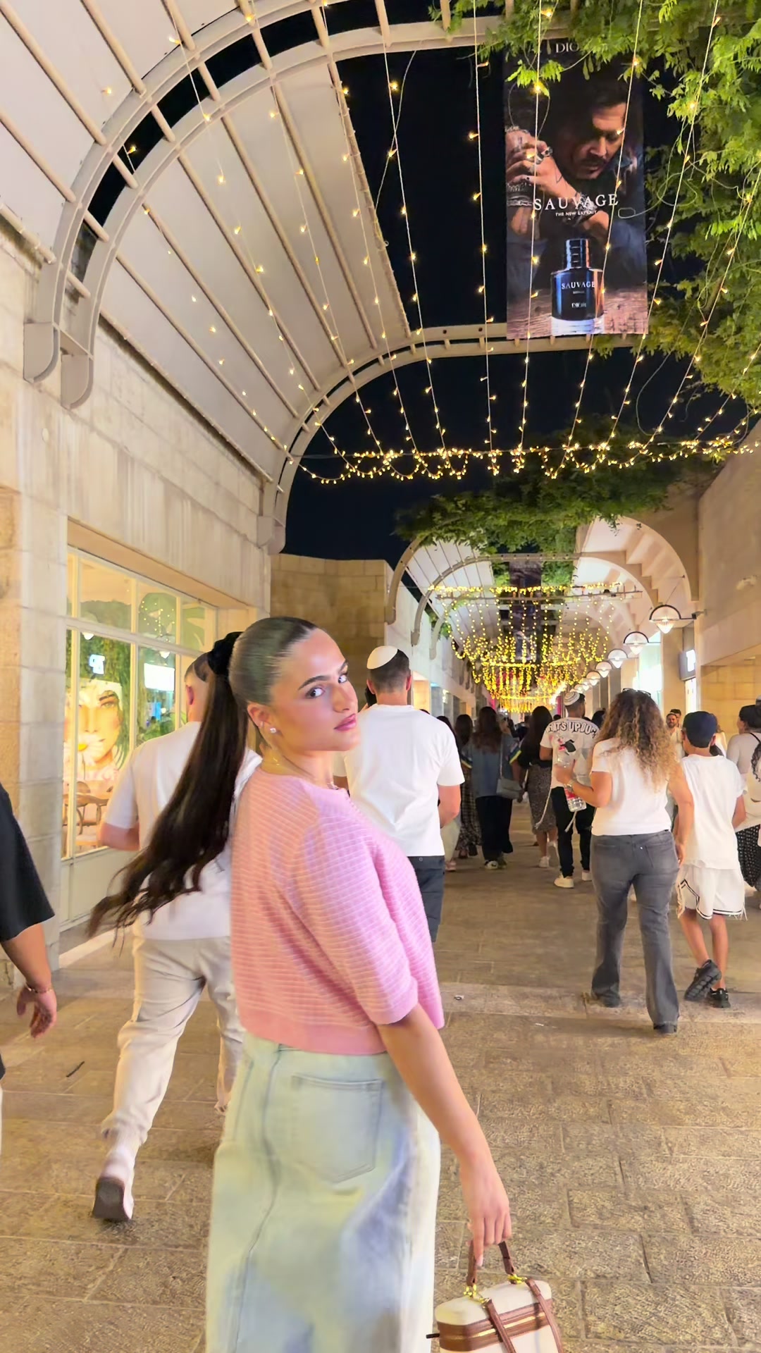 @שירז רחמין | מעצבת גבות וריסים