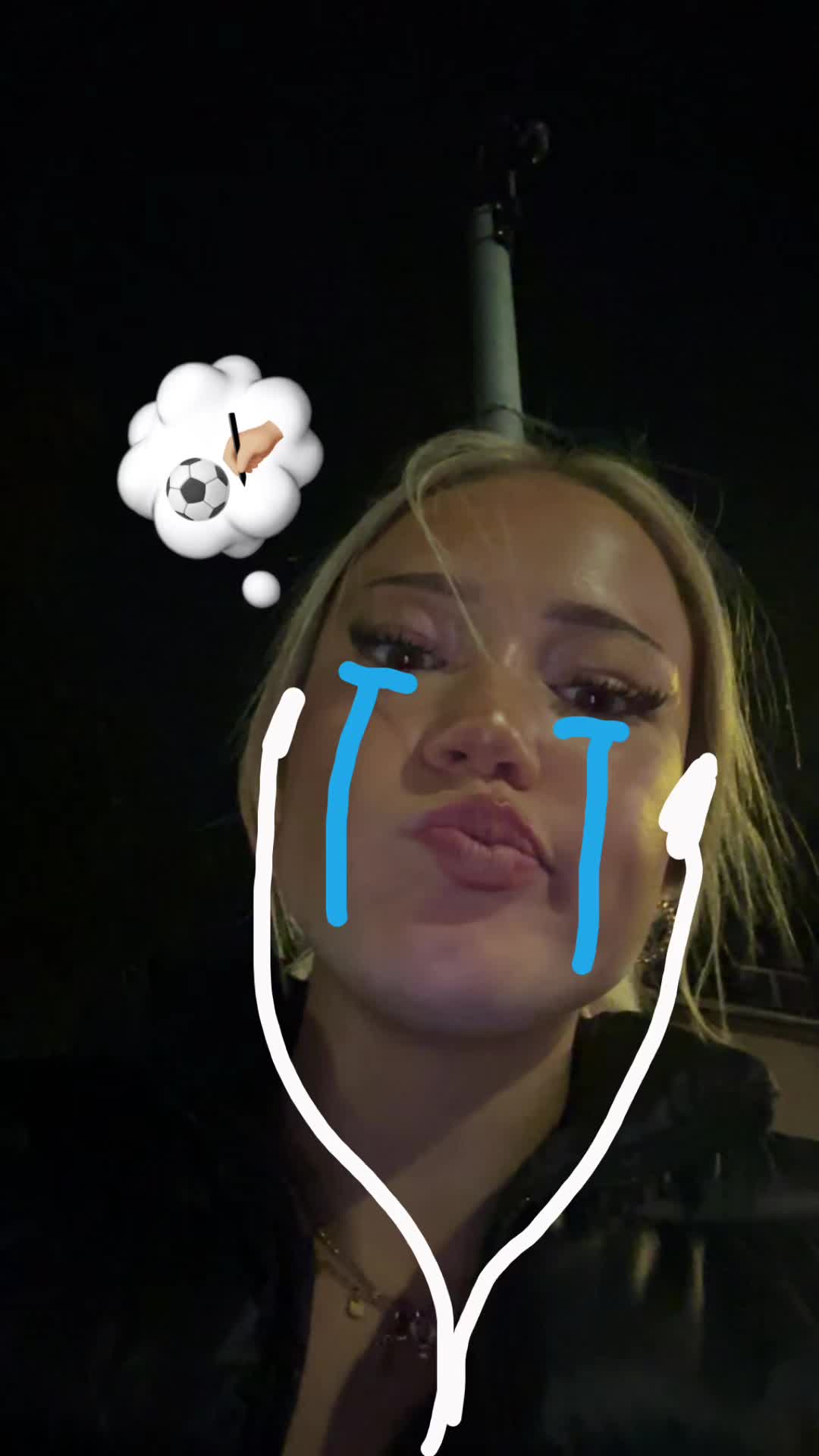 @_leasofie_
