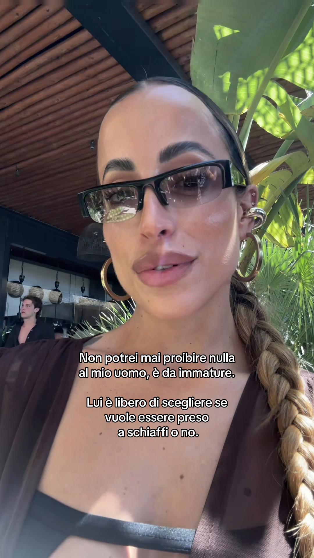 @S👑