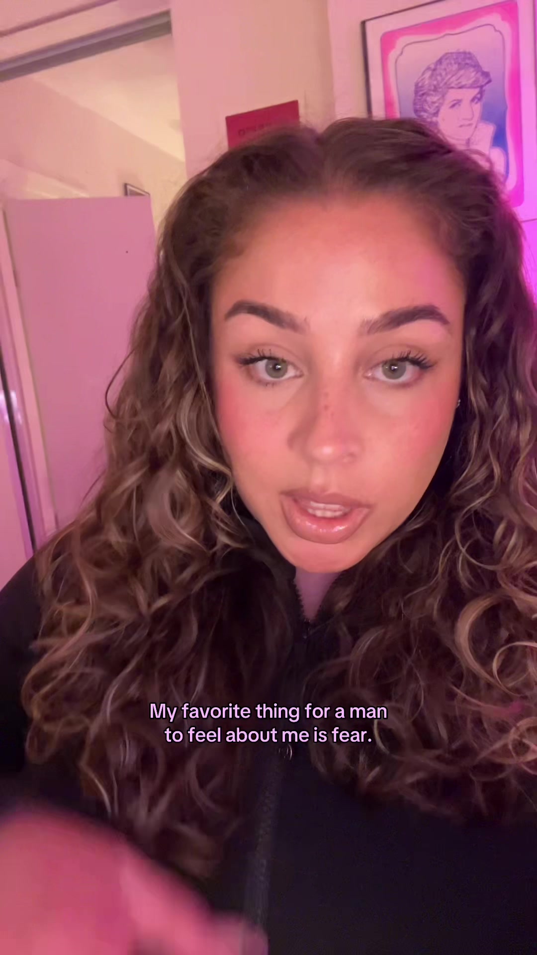 @zoefromtheinternet