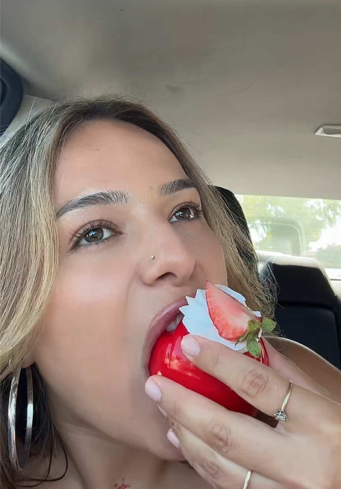 @Lala