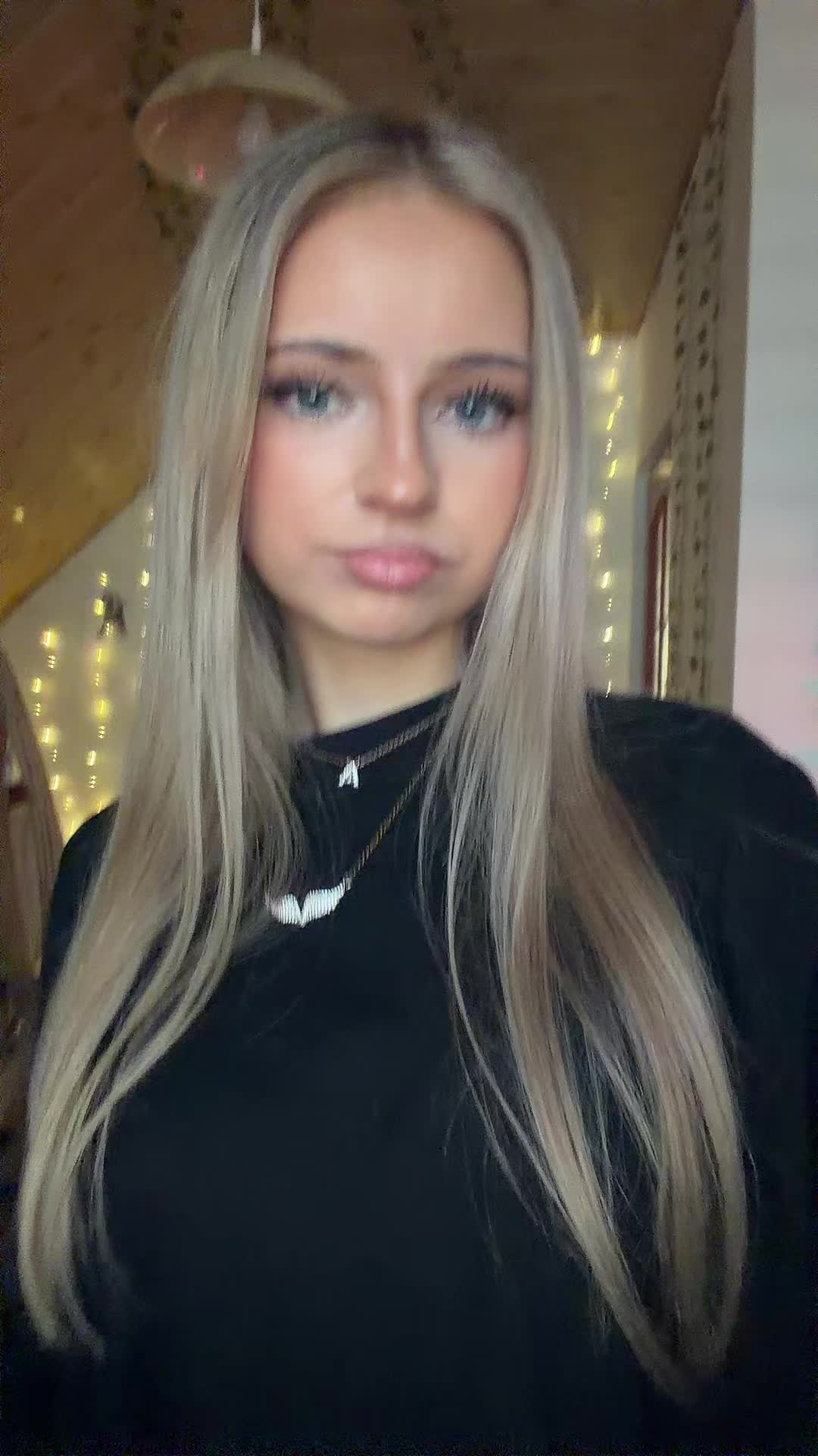 @⋆𝓞𝓵𝓪⋆
