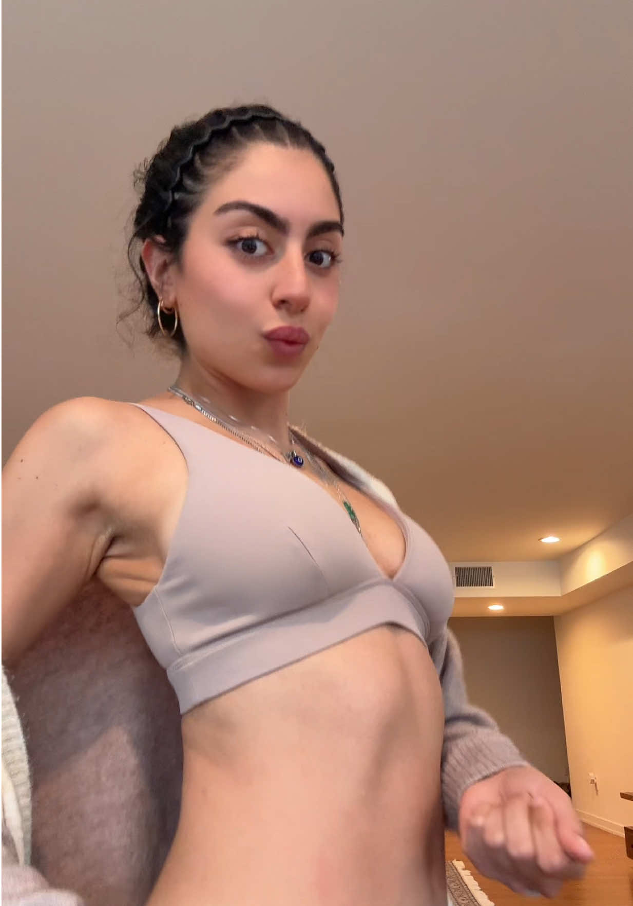 @NATASHA ๐ค