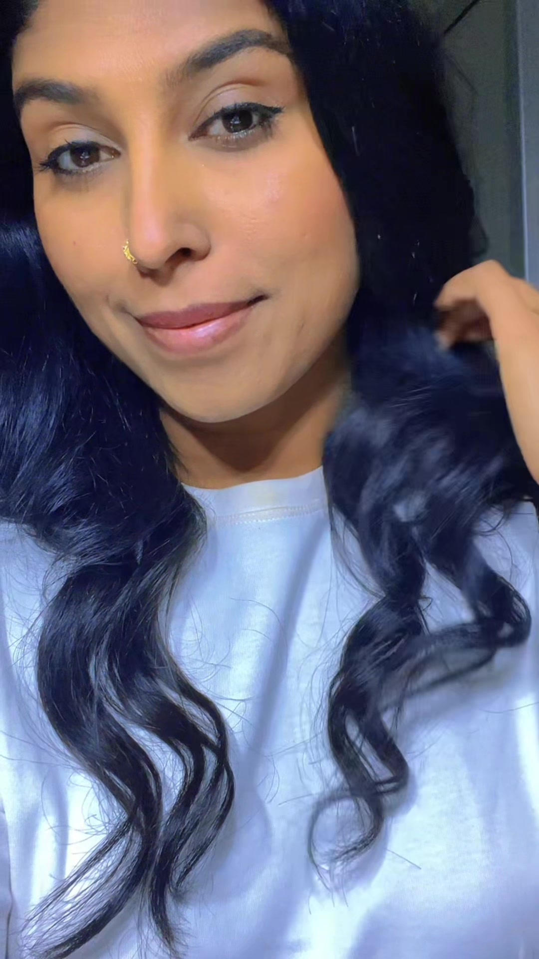 @Tharshi🖤❤️