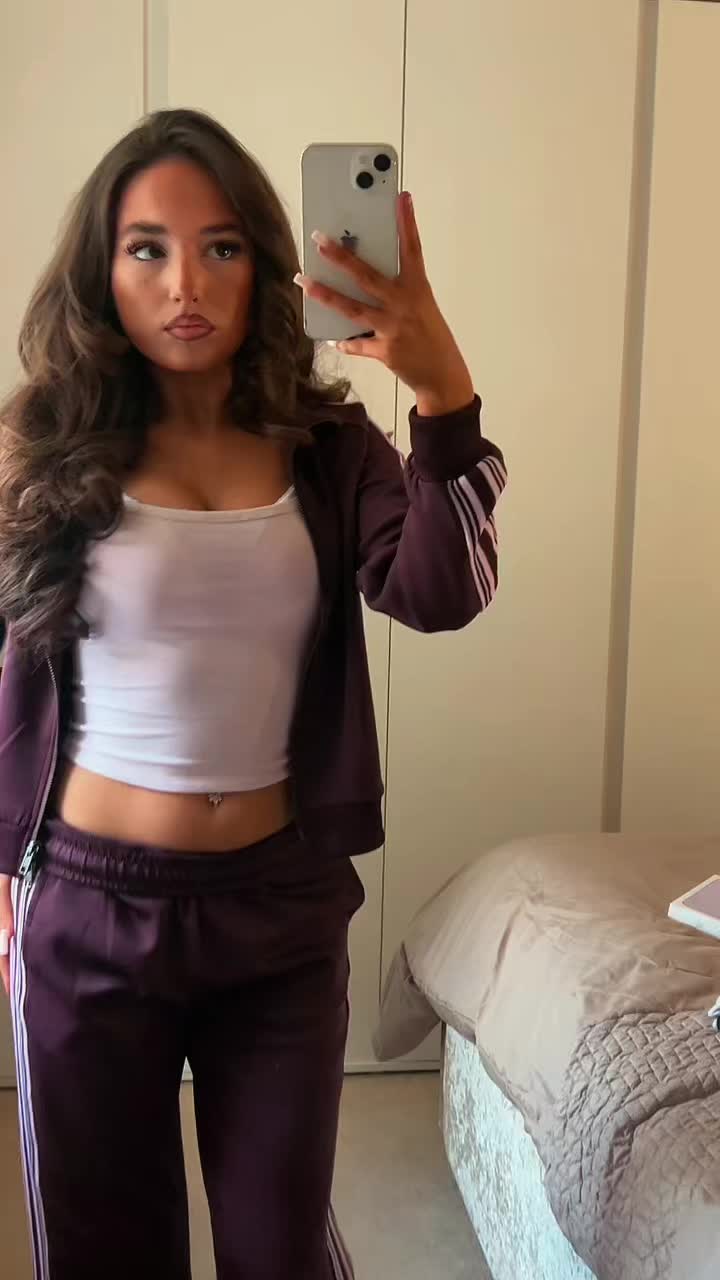 @MiaLeith