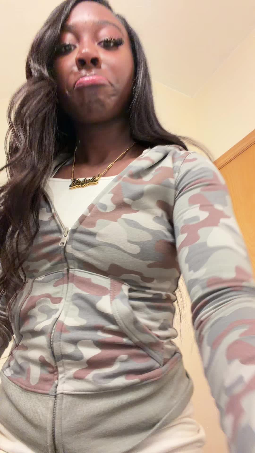 @liahbanksssmain