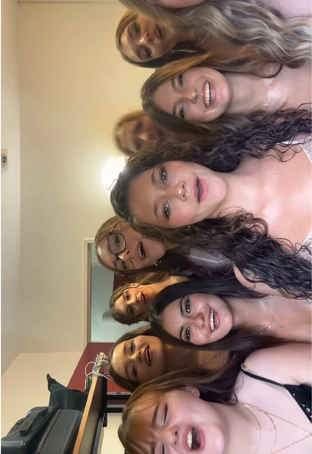 @𝑳𝒐𝒖𝒊𝒔𝒆
