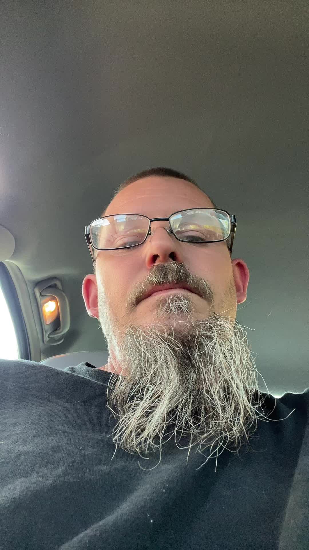 @Mrcrazyasscrews