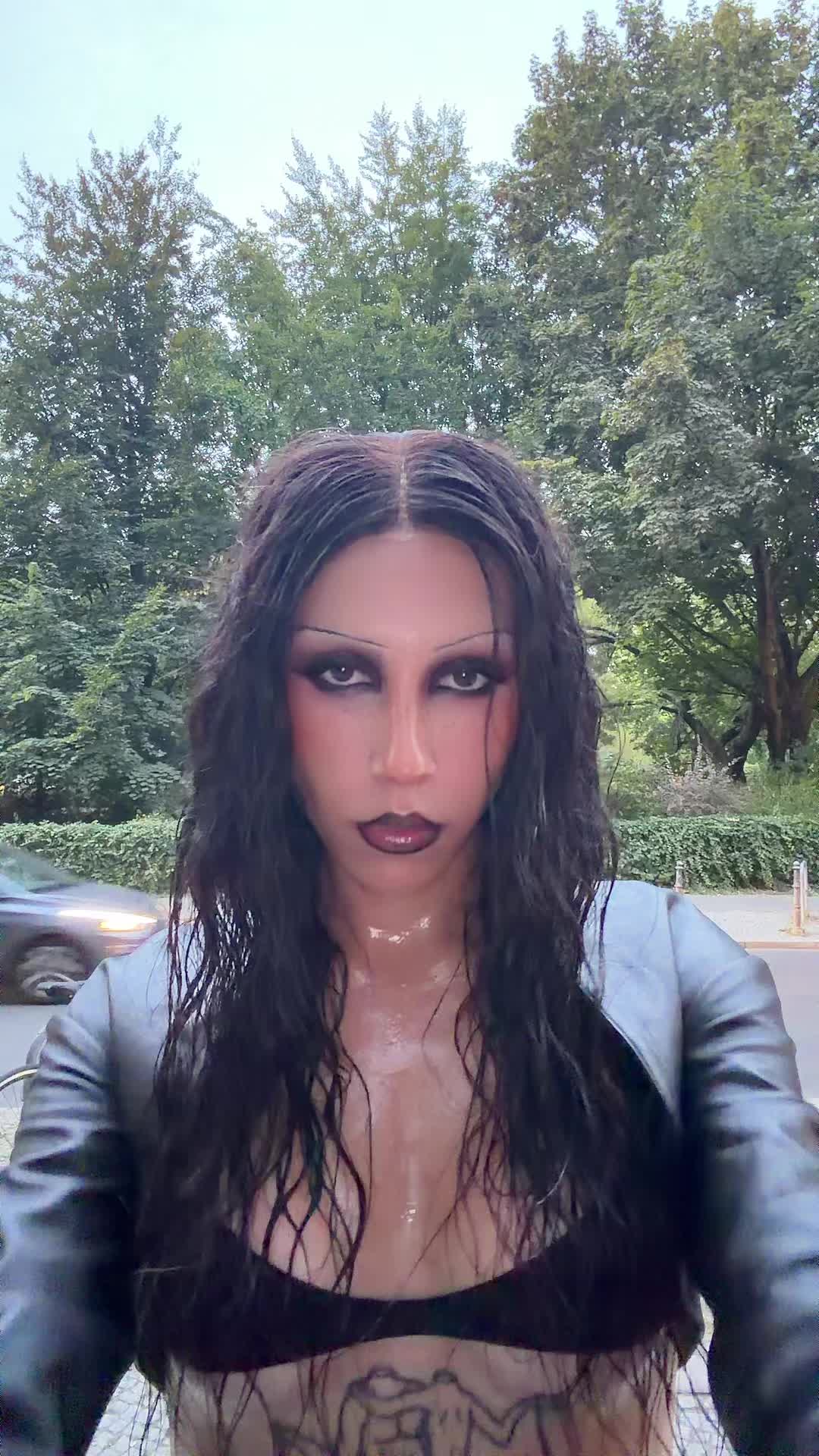 @luandaschuster