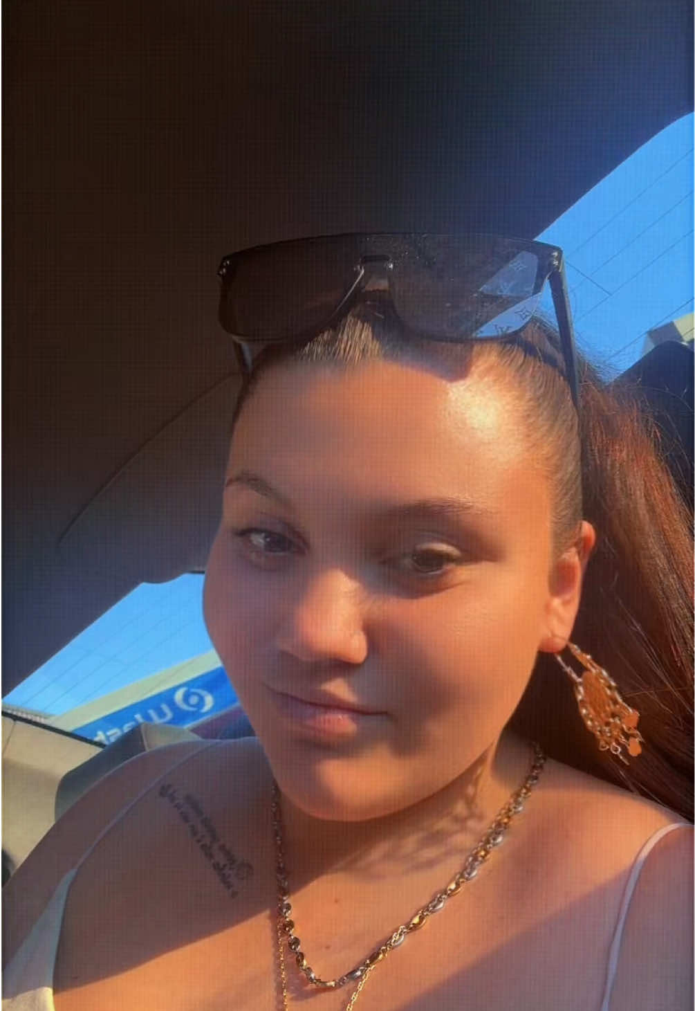 @𝒯𝒽𝒶𝒾𝓈