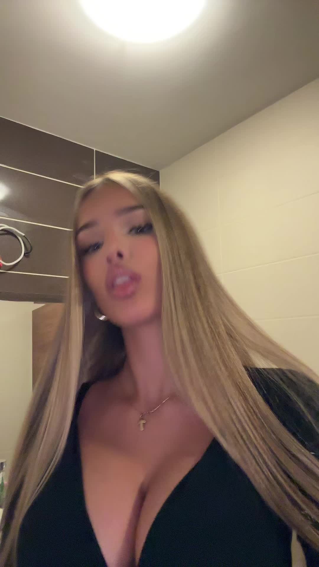 @𝐓𝐨𝐧𝐢𝐚