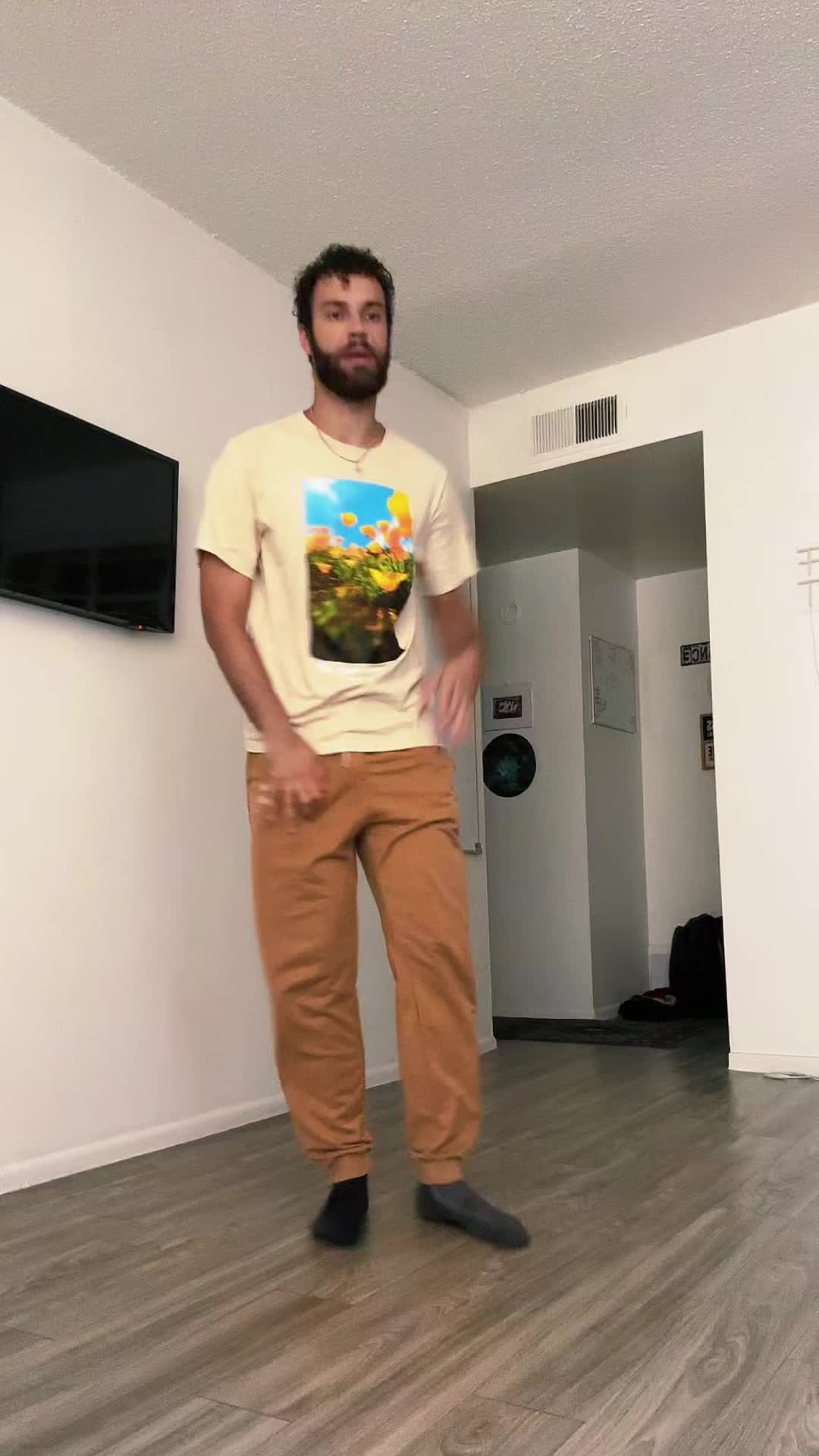 @Tommy 🕺| Freestyle Dancer