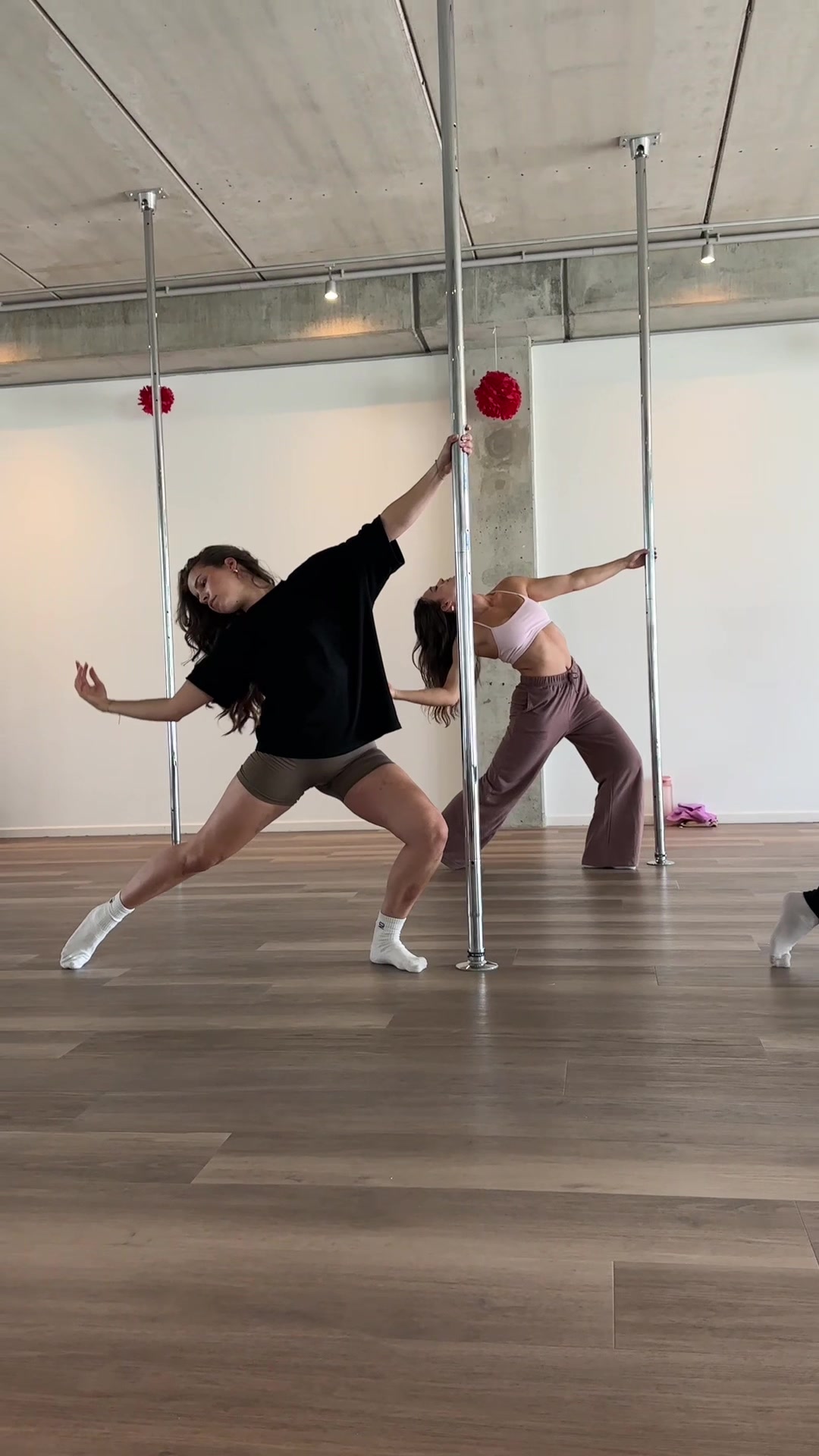 @julialuves_pole