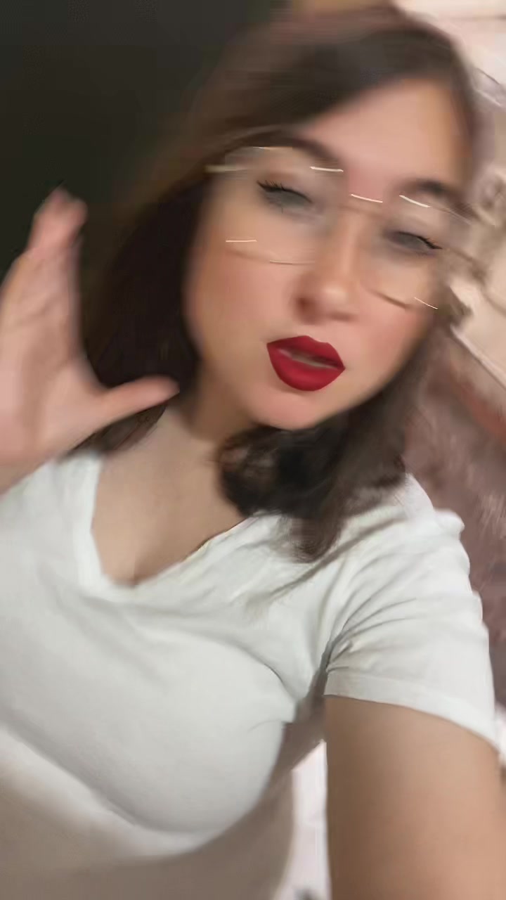 @Angelaloffredo05