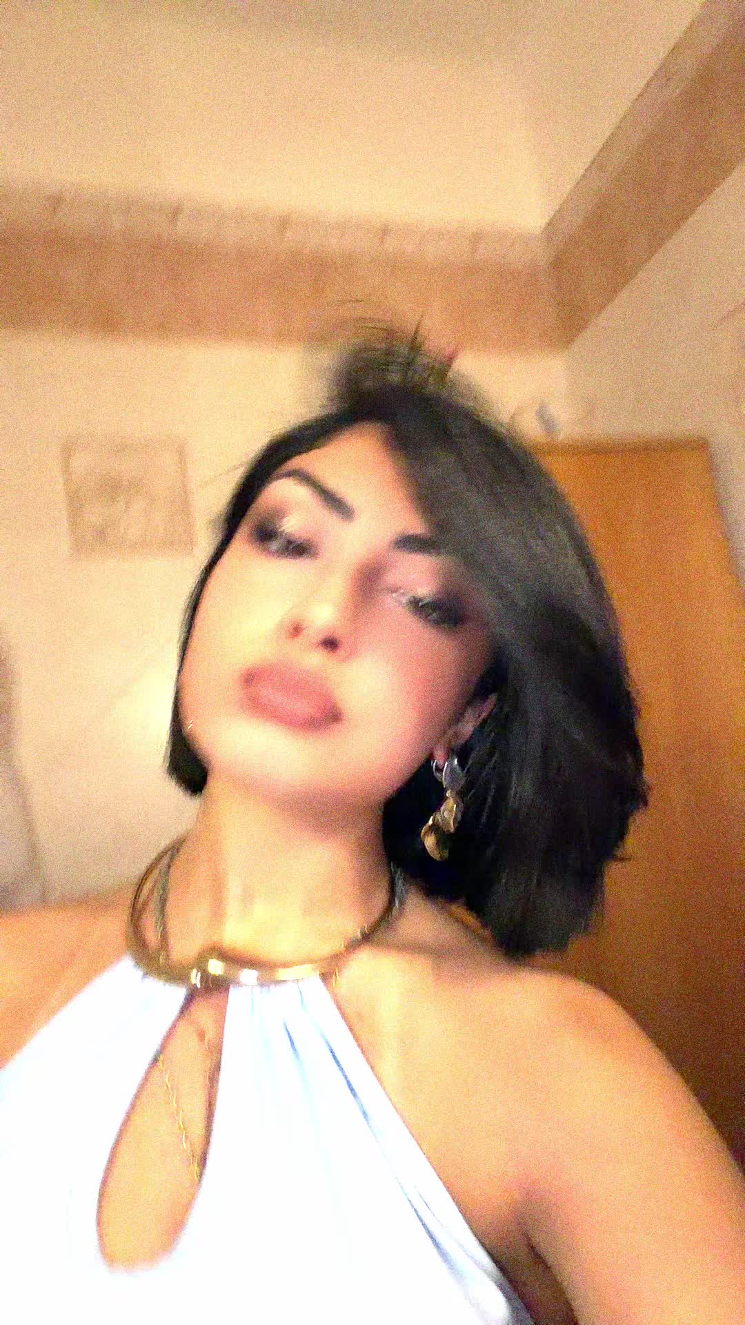 @Ilaria_