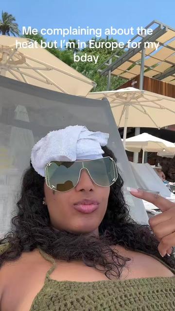 @Aqueenah