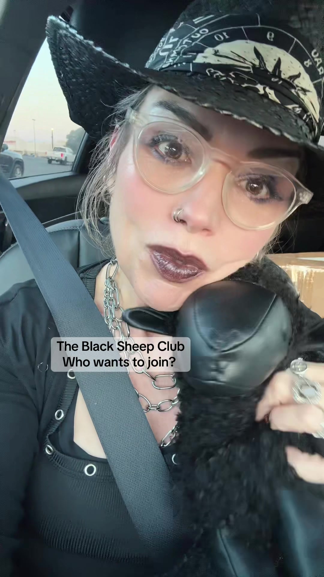 @Shellohween🥀🖤🥀