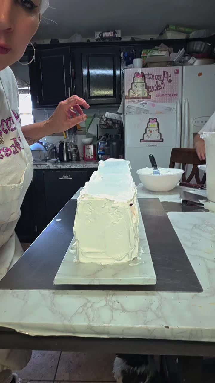 @AmazingCakesByYessy