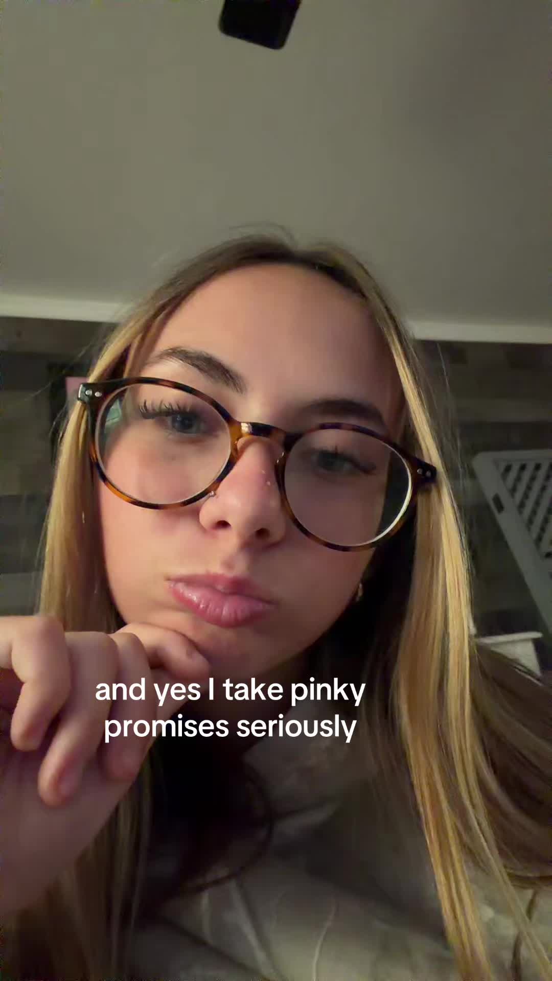@???
