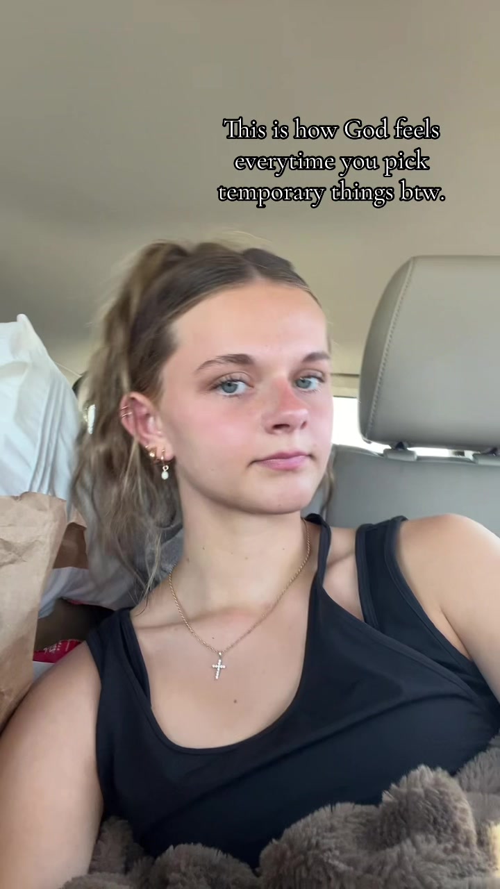 @Alayna🤍✝️