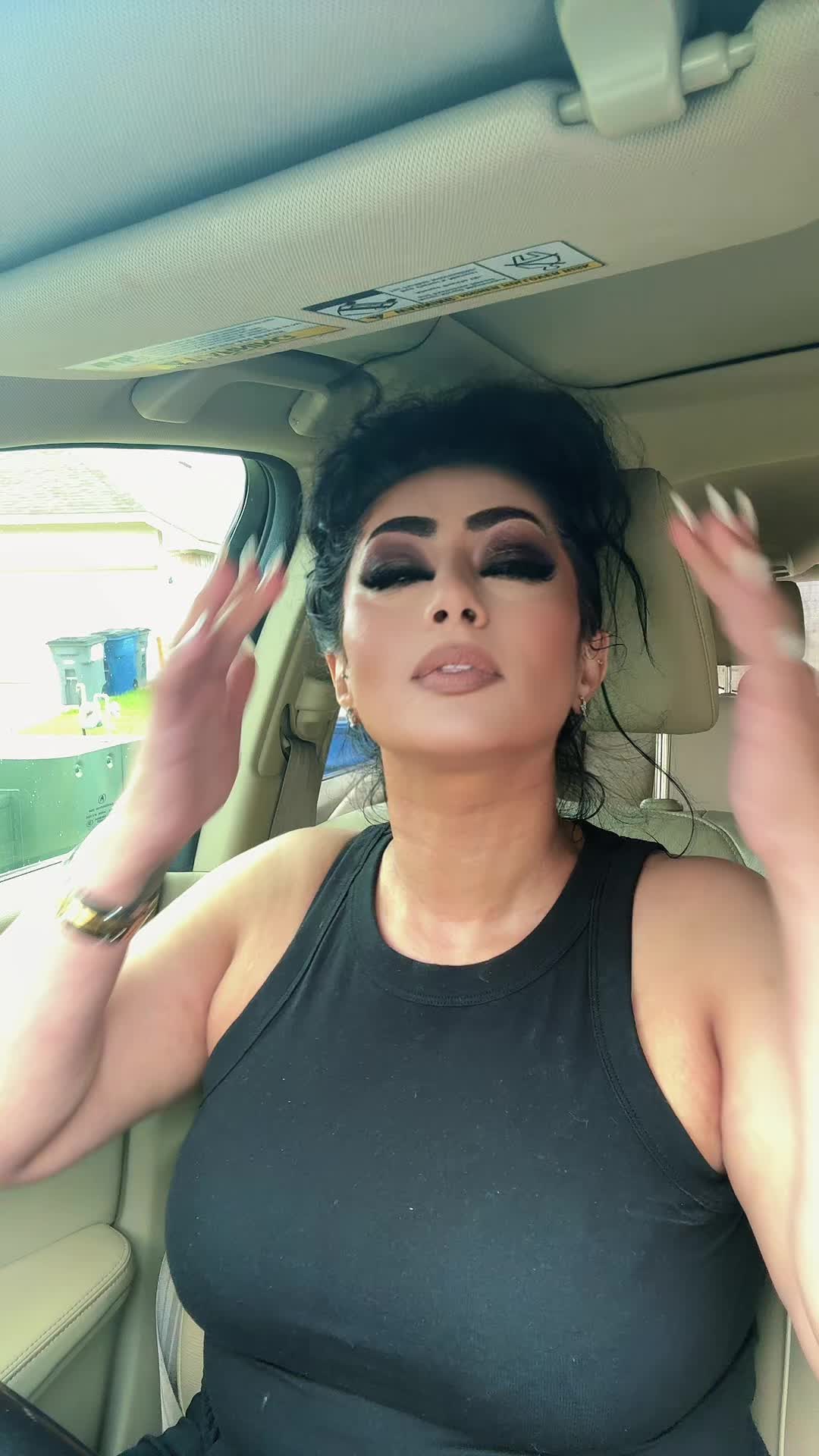 @geenaazami